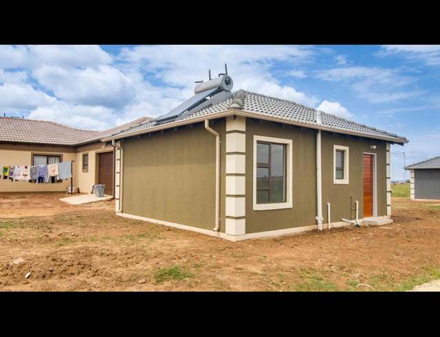 2 BEDROOM HOUSE FOR SALE IN SELCOURT